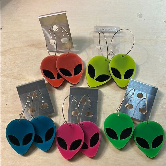 Colorful Alien Face Earrings - Picture 1 of 7